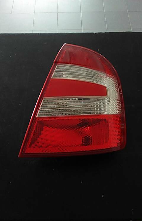 Feu arrière Droite SKODA Fabia I Hatchback (6Y2)