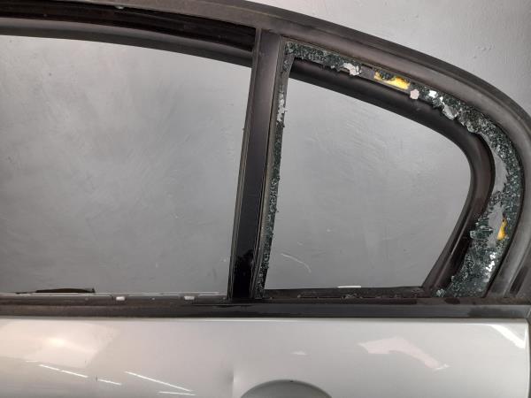 Porta trás esquerda RENAULT Laguna III (BT0/1) Imagem-3 Porta trás esquerda RENAULT Laguna III (BT0/1) Imagem-3