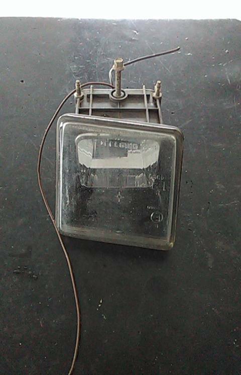 Farol nevoeiro frente esquerdo FIAT Uno (146_)