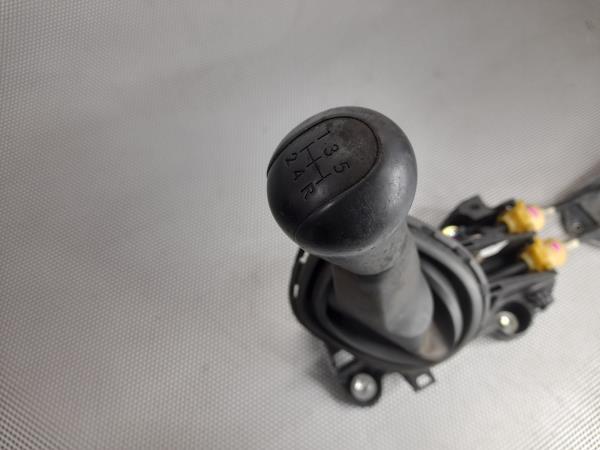 Seletor caixa velocidades TOYOTA Yaris (_P9_) Imagem-5