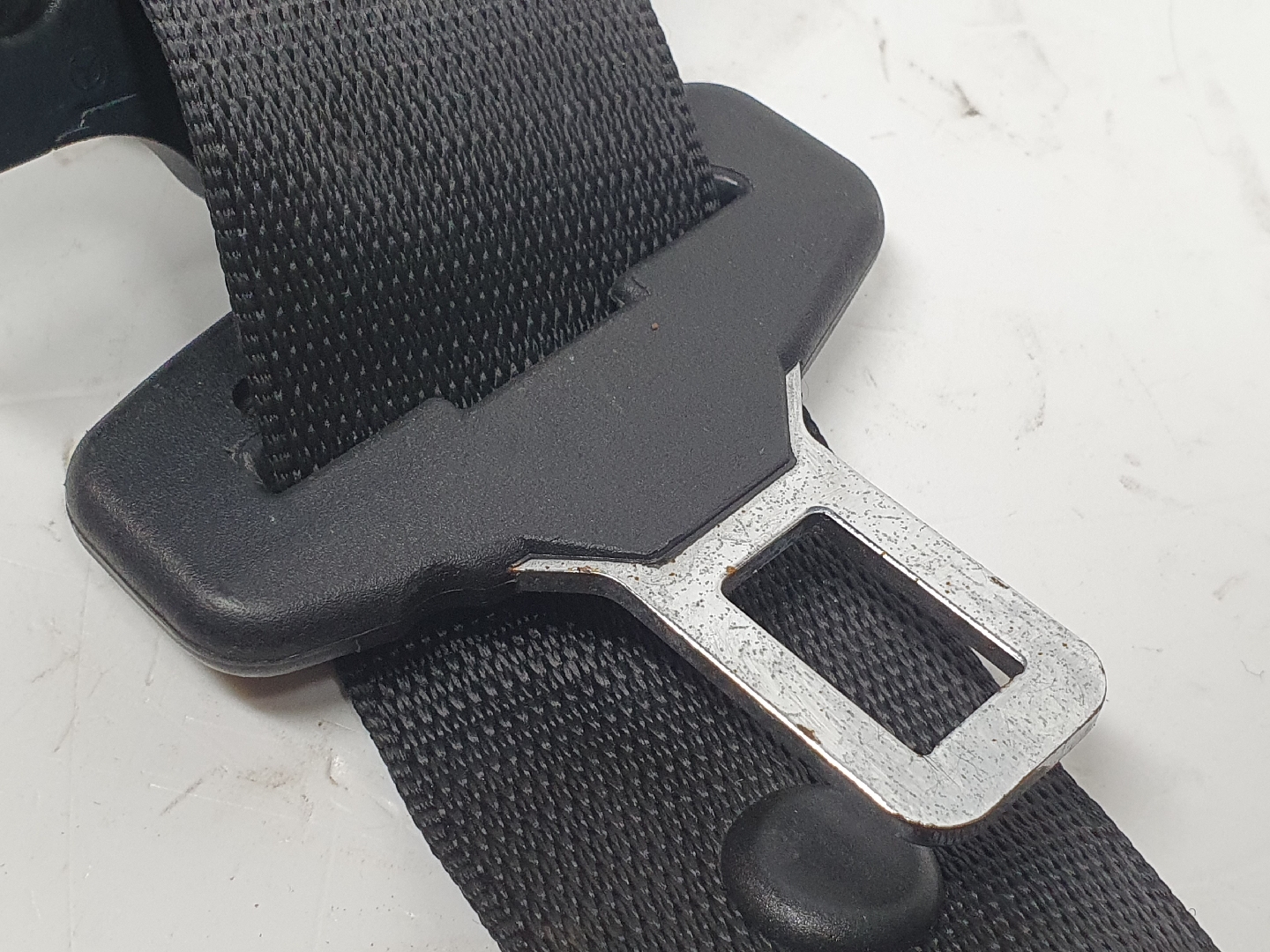 Right rear seatbelt MERCEDES-BENZ Classe A (W169) Imagem-1