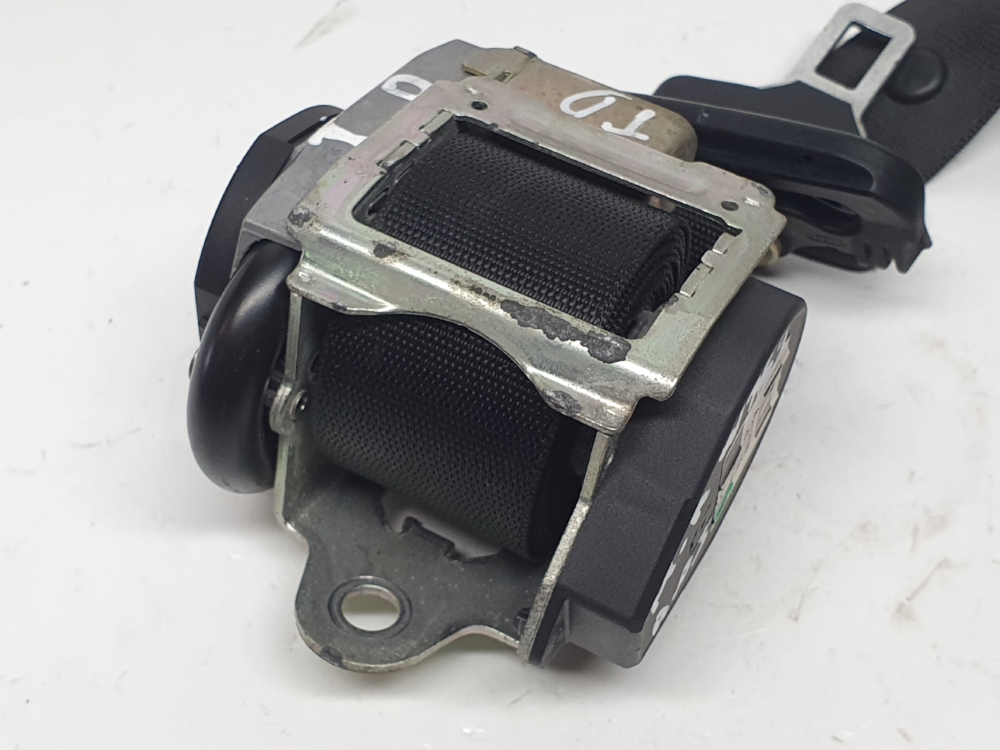 Right rear seatbelt MERCEDES-BENZ Classe A (W169) Imagem-2