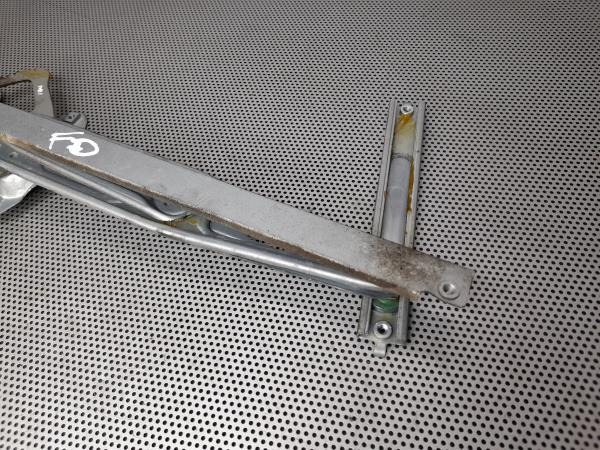 Elevador vidros frente direito TOYOTA Yaris (_P9_) Imagem-2