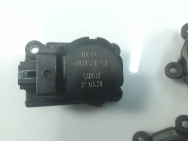 Motor del compuerta de la calefacción CITROËN C4 I (LC_) Imagem-2