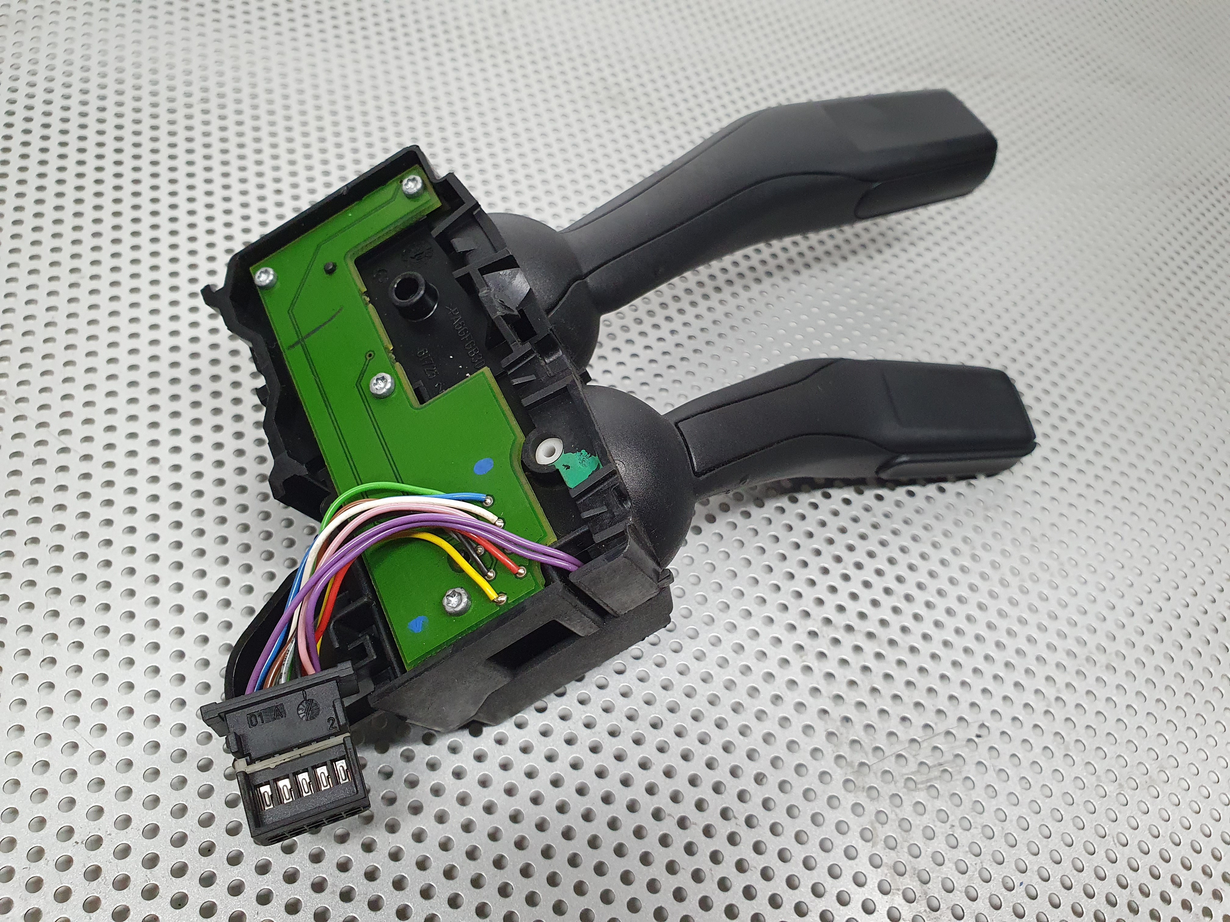 Conjunto / manetes de luzes e limpa vidros AUDI A3 (8P1) Imagem-4