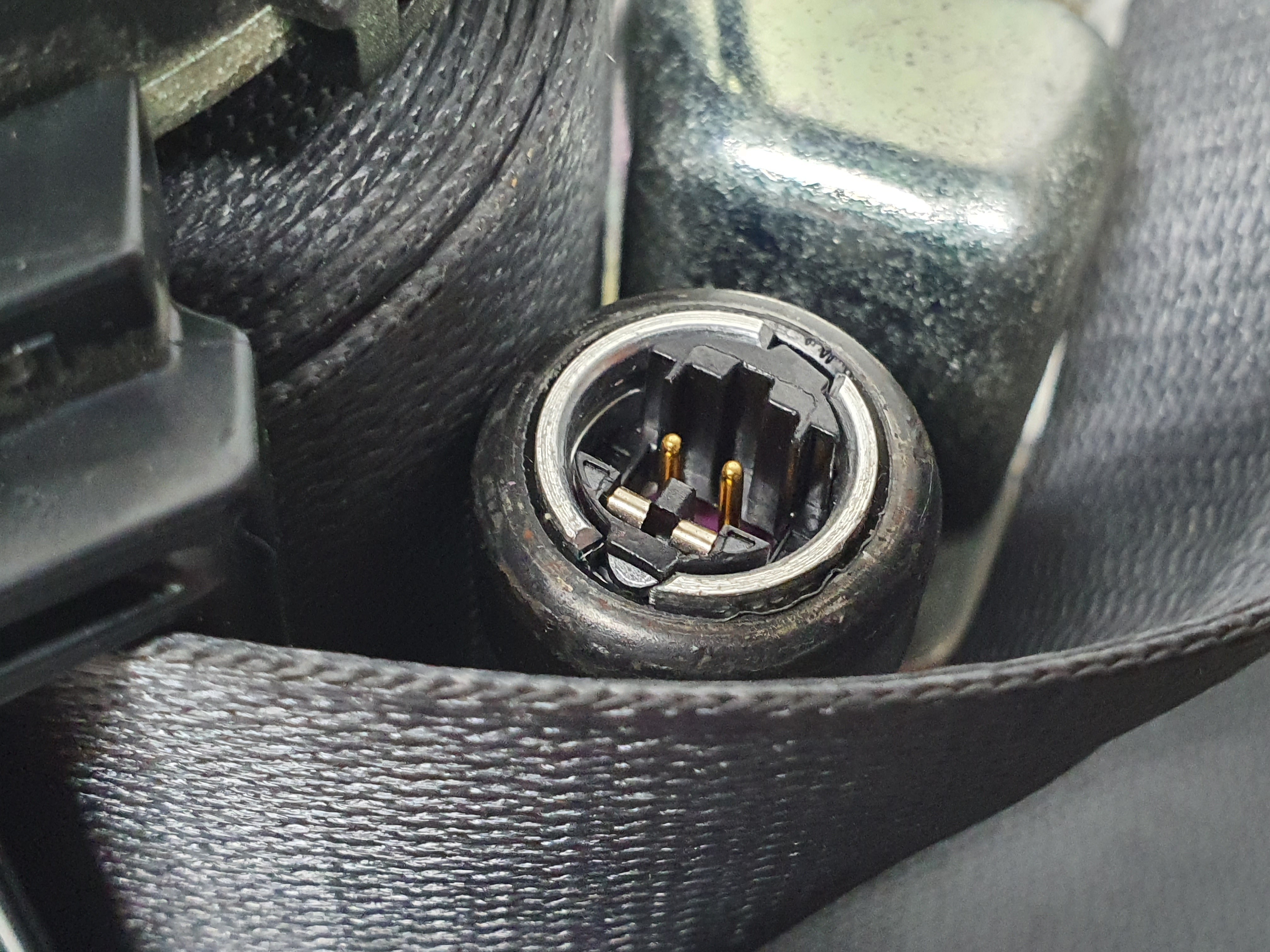 Right rear seatbelt RENAULT Scénic I (JA0/1_) Imagem-6