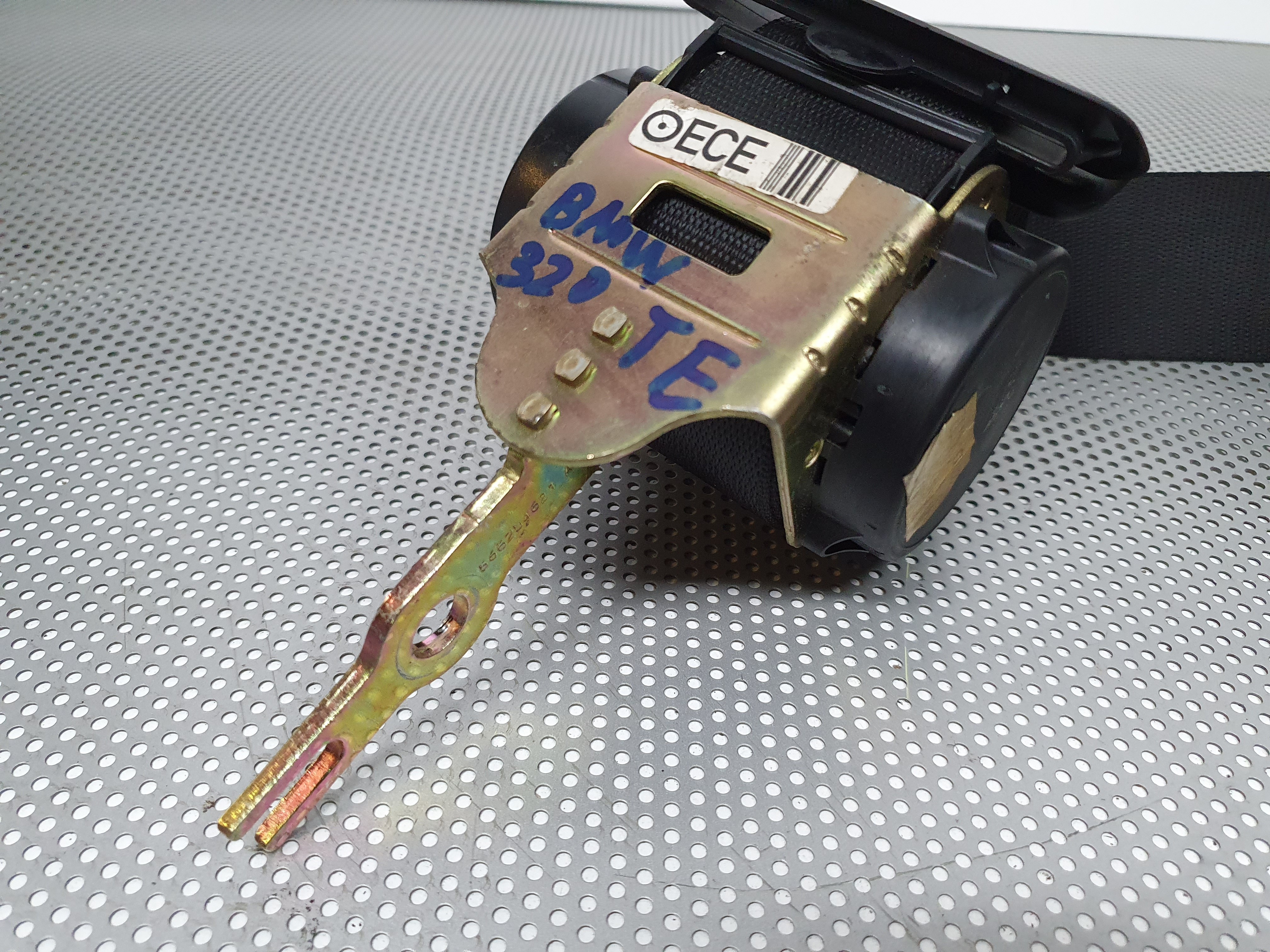 Left rear seatbelt BMW 3 (E46) Imagem-3