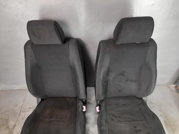 Conjunto de bancos SUZUKI Swift III (MZ, EZ) Imagem-2 Conjunto de bancos SUZUKI Swift III (MZ, EZ) Imagem-2