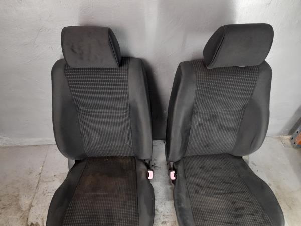 Conjunto de bancos SUZUKI Swift III (MZ, EZ) Imagem-3 Conjunto de bancos SUZUKI Swift III (MZ, EZ) Imagem-3