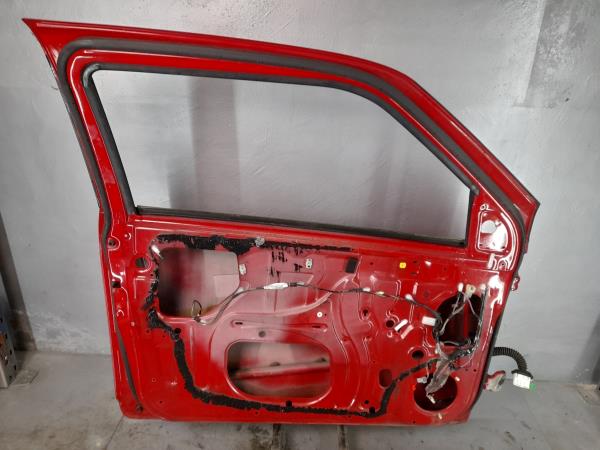 Porta frente esquerda SUZUKI Swift III (MZ, EZ) Imagem-2 Porta frente esquerda SUZUKI Swift III (MZ, EZ) Imagem-2