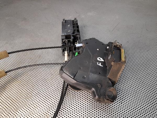 Fechadura / fecho porta frente direito TOYOTA Corolla Hatchback (_E12_) Imagem-1