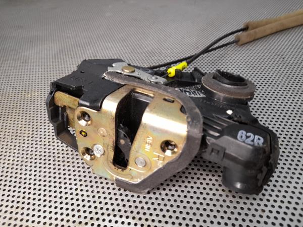 Fechadura / fecho porta frente direito TOYOTA Corolla Hatchback (_E12_) Imagem-5