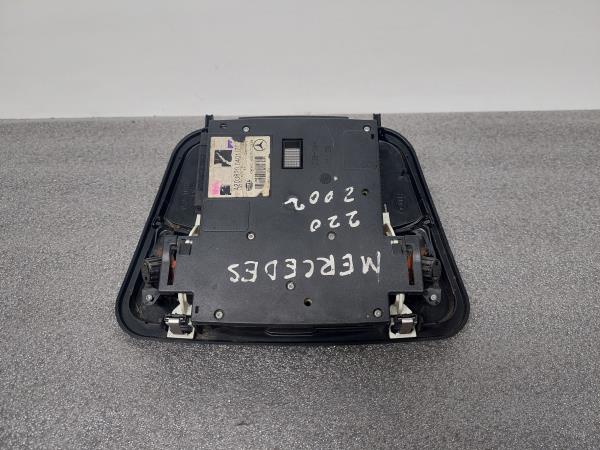 Plafonier frente MERCEDES-BENZ Classe C (W203) Imagem-1