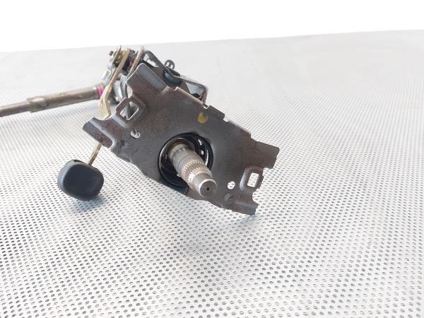 Columna de dirección TOYOTA Yaris (_P1_) Imagem-1