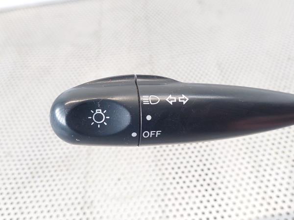 Conjunto / manetes de luzes e limpa vidros TOYOTA Yaris (_P1_) Imagem-1