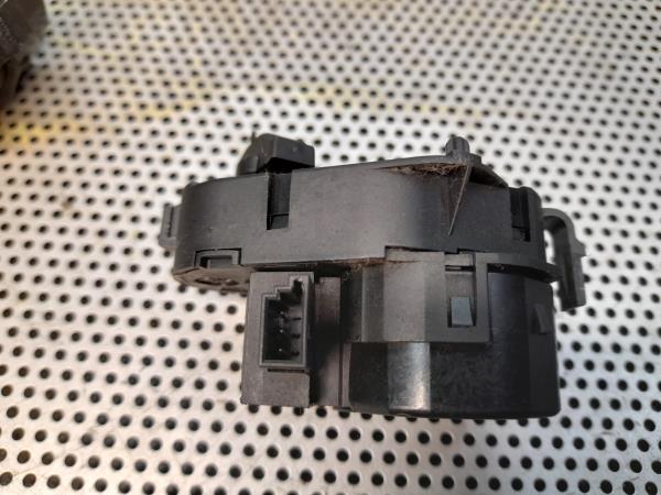 Motor del compuerta de la calefacción BMW X3 (E83) Imagem-4