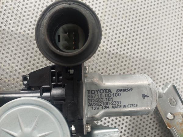 Elevador vidros frente direito TOYOTA Yaris (_P13_) Imagem-2