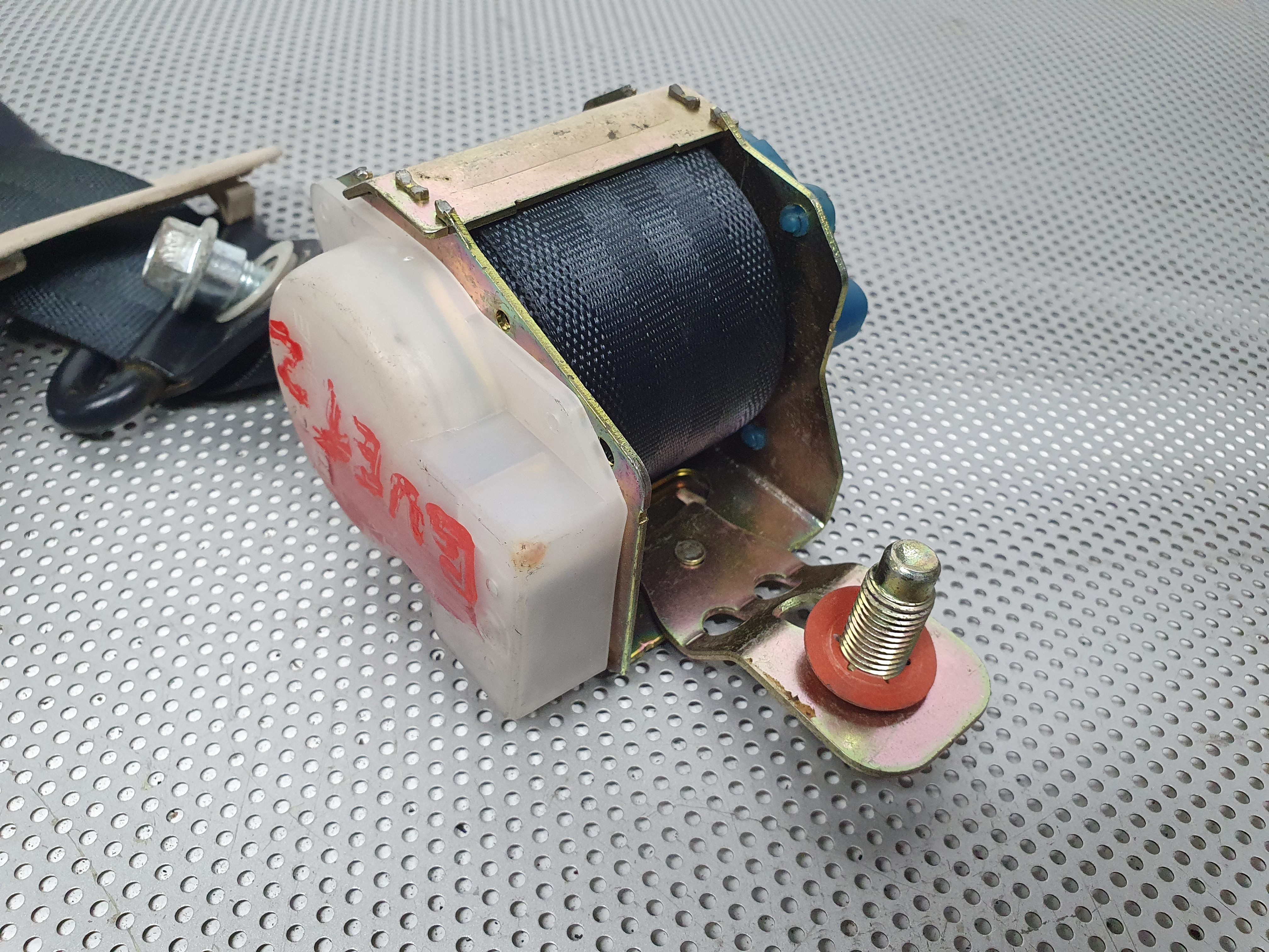 Left rear seatbelt HYUNDAI Getz (TB) Imagem-3