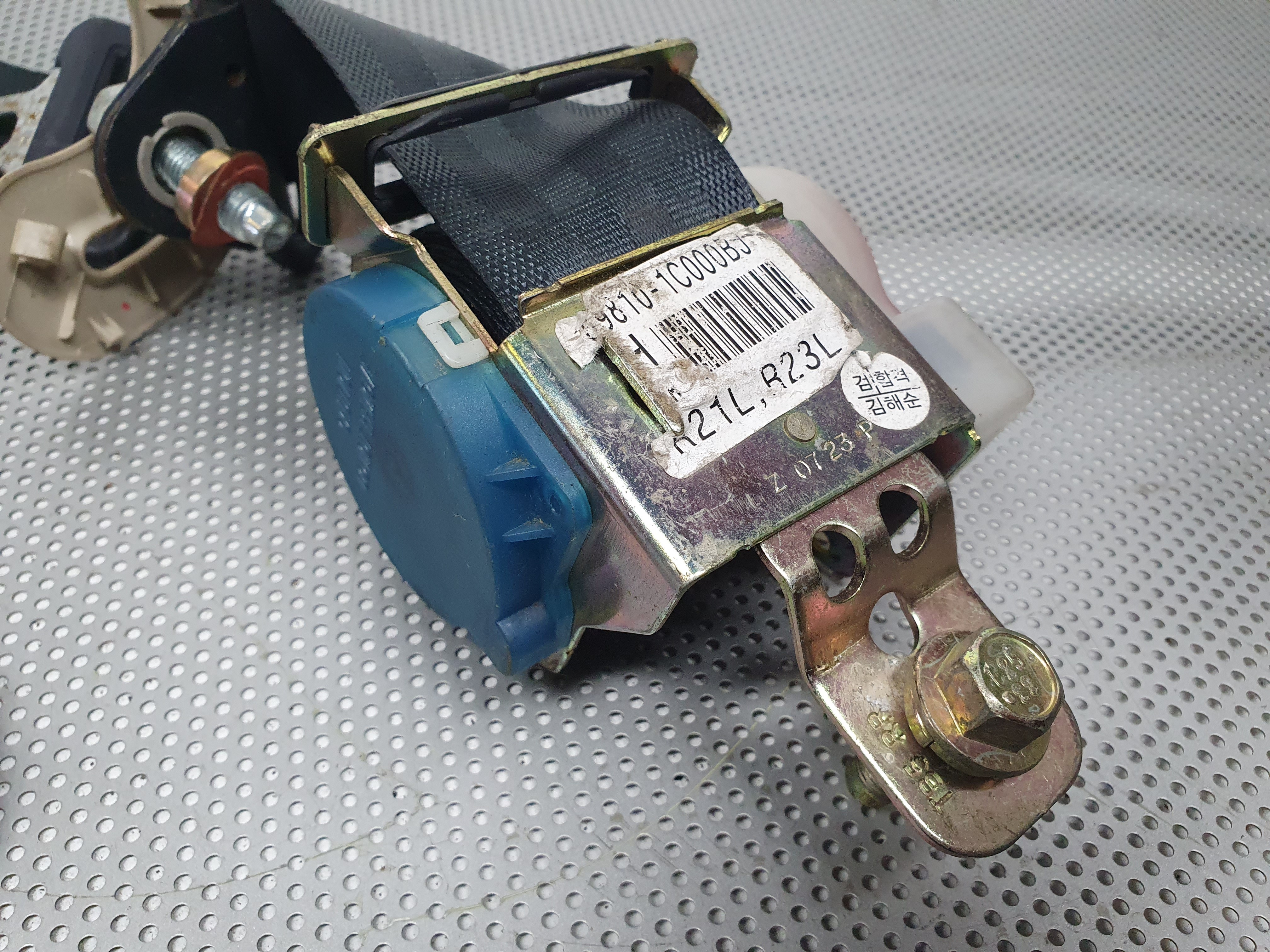 Left rear seatbelt HYUNDAI Getz (TB) Imagem-4