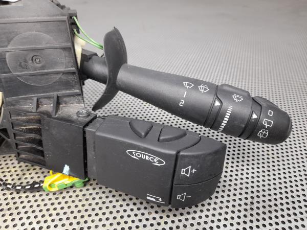 Conjunto / manetes de luzes e limpa vidros RENAULT Twingo II (CN0_) Imagem-1