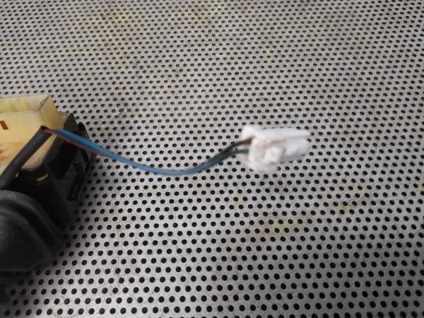 Conjunto / manetes de luzes e limpa vidros CHEVROLET Spark (M300) Imagem-3 Conjunto / manetes de luzes e limpa vidros CHEVROLET Spark (M300) Imagem-3