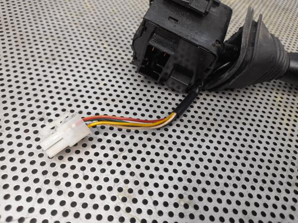 Conjunto / manetes de luzes e limpa vidros CHEVROLET Spark (M300) Imagem-3 Conjunto / manetes de luzes e limpa vidros CHEVROLET Spark (M300) Imagem-3