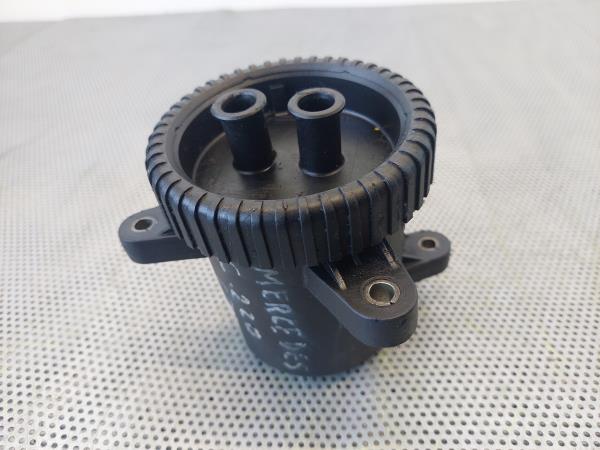 Cubierta / carcasa del filtro de aceite MERCEDES-BENZ Classe C (W202) Imagem-1