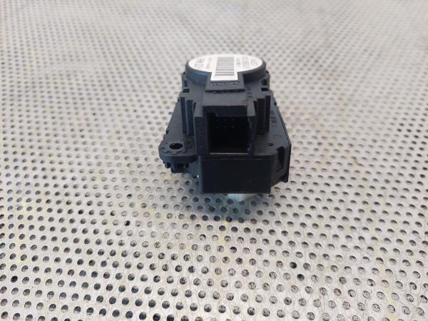 Motor del compuerta de la calefacción RENAULT Megane III Grandtour (KZ0/1) Imagem-3