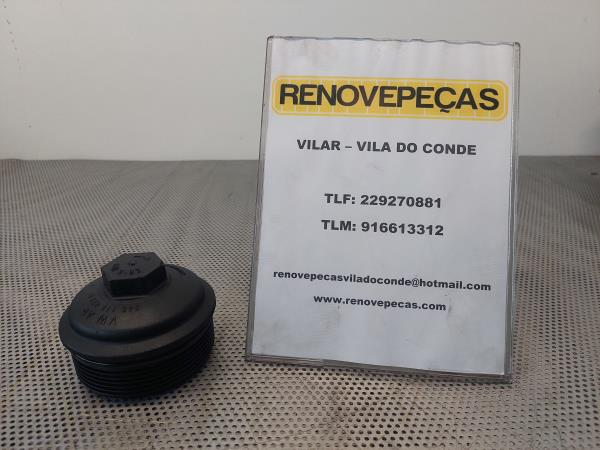 Cubierta / carcasa del filtro de aceite VOLKSWAGEN Golf V (1K1)