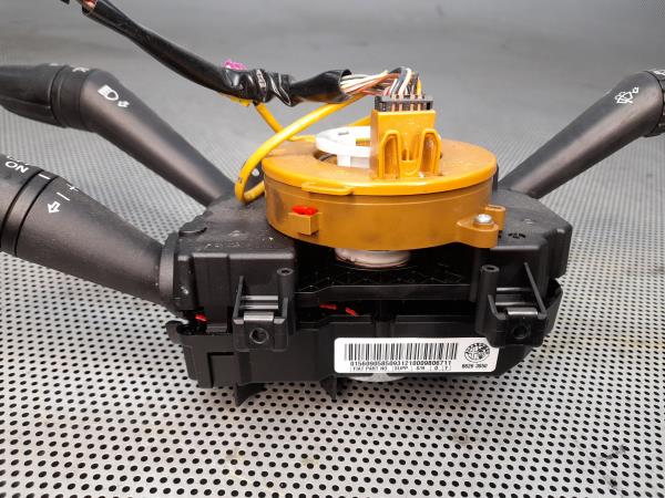 Conjunto / manetes de luzes e limpa vidros ALFA ROMEO Giulietta (940_) Imagem-4