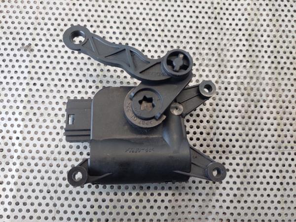 Motor del compuerta de la calefacción VOLKSWAGEN Golf V (1K1) Imagem-3