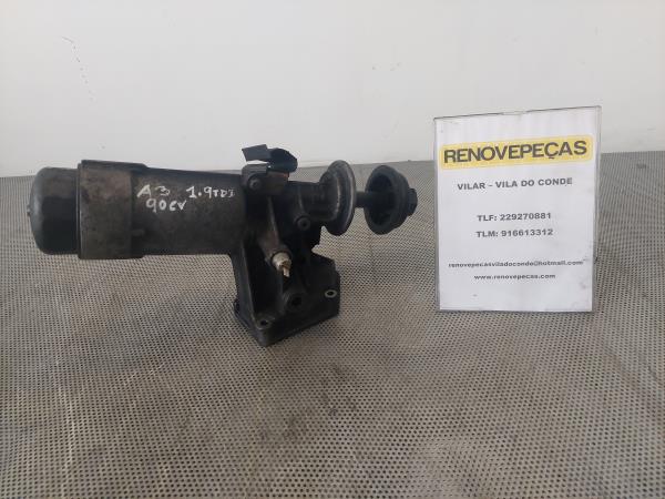 Cubierta / carcasa del filtro de aceite AUDI A3 (8L1)