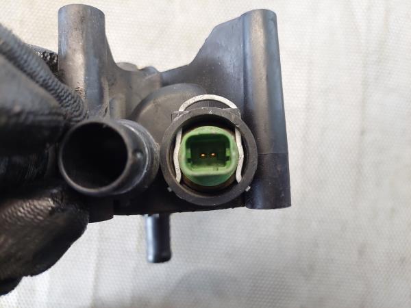 Corpo termostato / termostato PEUGEOT 407 (6D_) Imagem-4 Corpo termostato / termostato PEUGEOT 407 (6D_) Imagem-4
