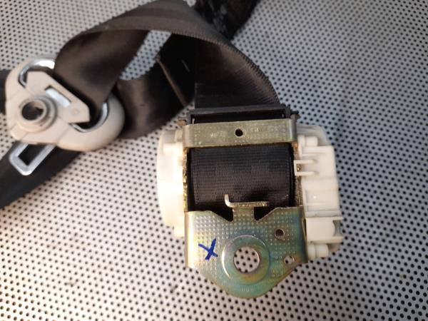 Left rear seatbelt VOLKSWAGEN Caddy III Kombi (2KB, 2KJ, 2CB, 2CJ) Imagem-4