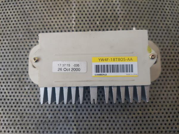 Amplificador de colunas JAGUAR S-Type (X200) Imagem-1 Amplificador de colunas JAGUAR S-Type (X200) Imagem-1