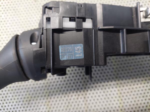 Conjunto / manetes de luzes e limpa vidros TOYOTA Yaris (_P15_) Imagem-3