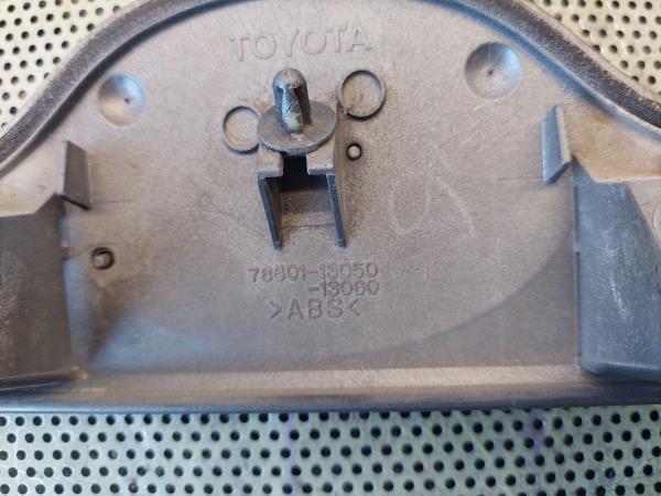 Friso / Frisos TOYOTA Corolla Hatchback (_E12_) Imagem-4 Friso / Frisos TOYOTA Corolla Hatchback (_E12_) Imagem-4