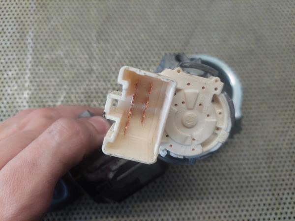 Bombín de encendido TOYOTA Yaris (_P15_) Imagem-2