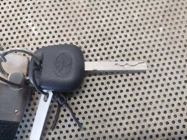 Bombín de encendido TOYOTA Yaris (_P15_) Imagem-6