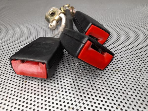 Hebilla de cinturón trasero izquierdo AUDI A4 Avant (8E5, B6) Imagem-1