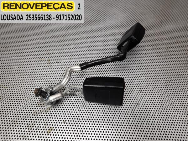 Hebilla de cinturón trasero izquierdo AUDI A3 (8P1)