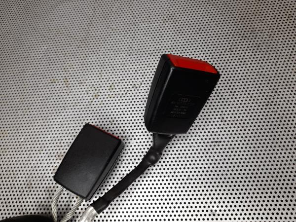 Hebilla de cinturón trasero izquierdo AUDI A3 (8P1) Imagem-2