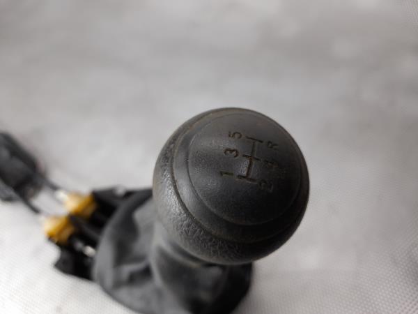 Seletor caixa velocidades TOYOTA Yaris (_P9_) Imagem-2