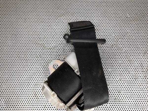 Right rear seatbelt TOYOTA Yaris (_P9_) Imagem-3