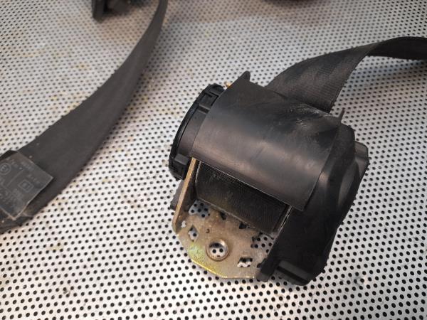 Right rear seatbelt AUDI A4 (8D2, B5) Imagem-4