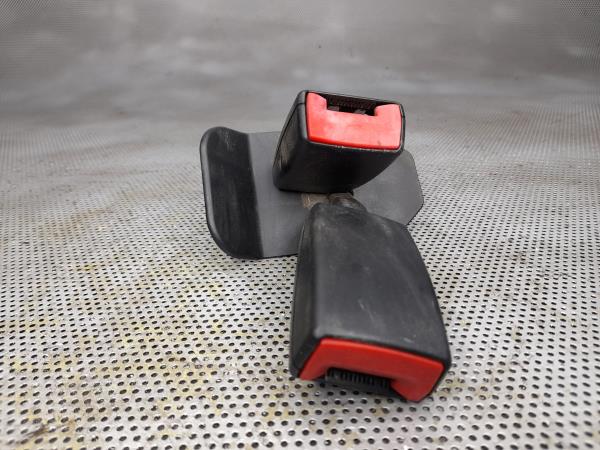 Hebilla de cinturón trasero izquierdo AUDI A4 Avant (8ED, B7) Imagem-1