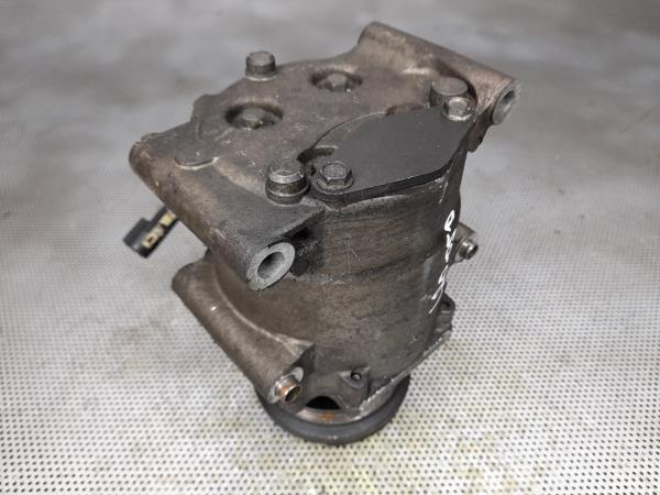 Compressor AC FORD Fiesta V (JH_, JD_) Imagem-4 Compressor AC FORD Fiesta V (JH_, JD_) Imagem-4