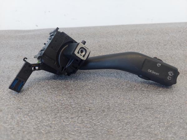 Conjunto / manetes de luzes e limpa vidros AUDI A3 (8P1)