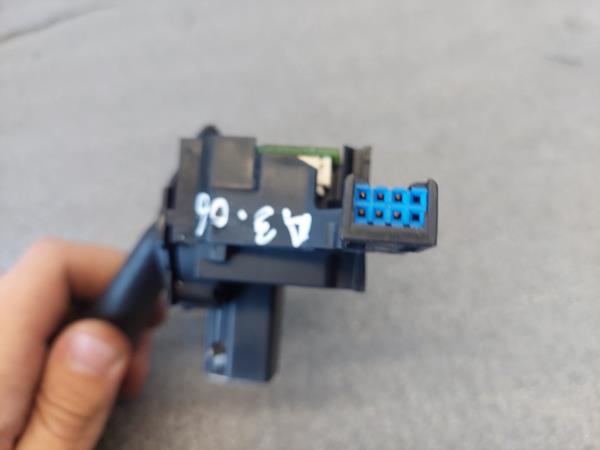 Conjunto / manetes de luzes e limpa vidros AUDI A3 (8P1) Imagem-2