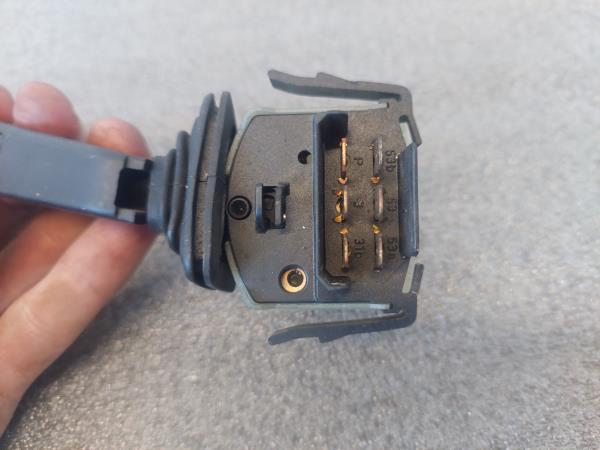 Conjunto / manetes de luzes e limpa vidros VOLKSWAGEN Caddy III (2K, 2C)